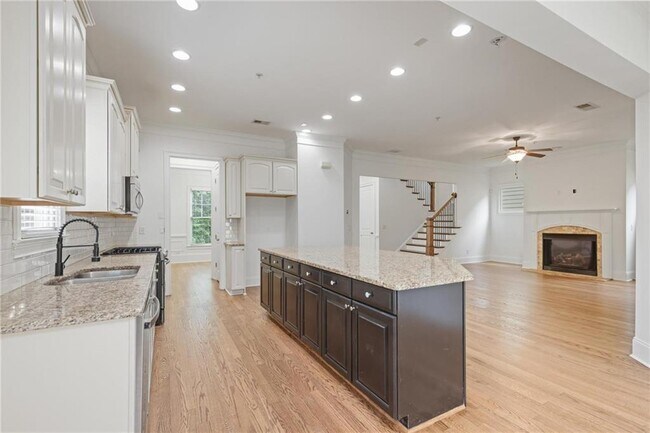 Foto del edificio - 232 Hunt St NE