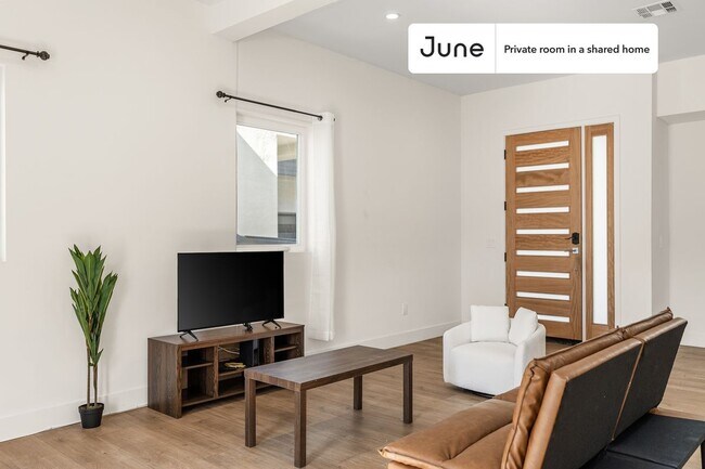 Foto del edificio - Private bedroom in 4 bed/4 bath Home