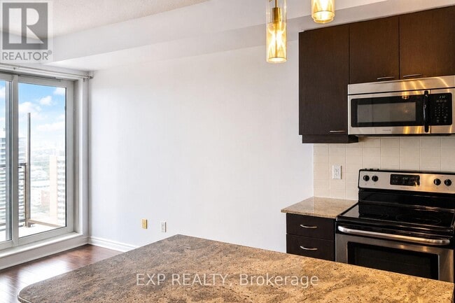 Building Photo - 385 Prince of Wales Dr