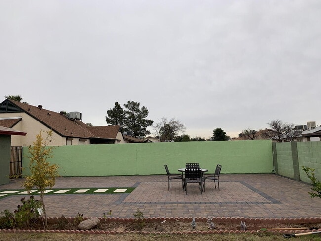 Foto del edificio - Desert Valley Estates Charm