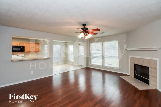 Foto del edificio - 5703 Afton Ridge Ln