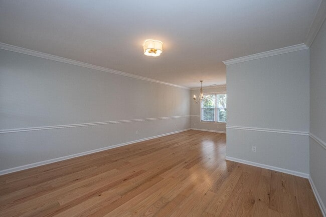 Building Photo - 927 Portabella Ln