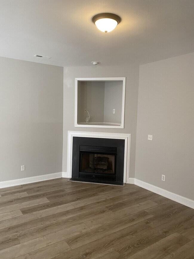 Building Photo - 1732 Silver Chase Ct