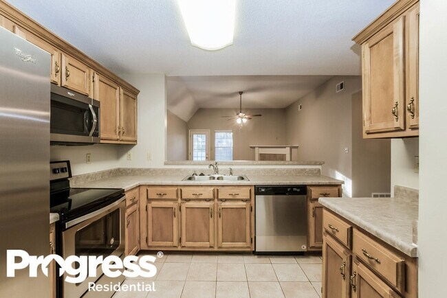 Building Photo - 8205 Regal Bend Dr