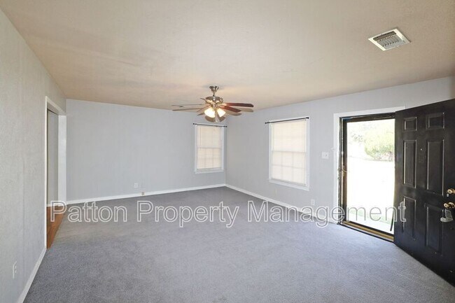 Foto del edificio - 4212 Cline Rd