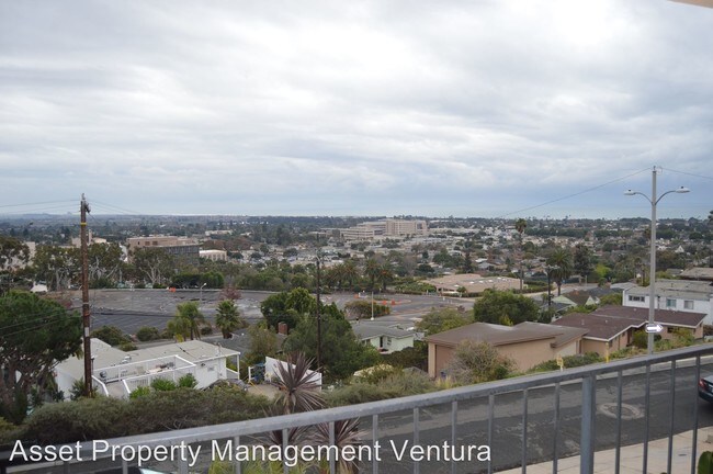 Building Photo - 3281 Hilltop Dr