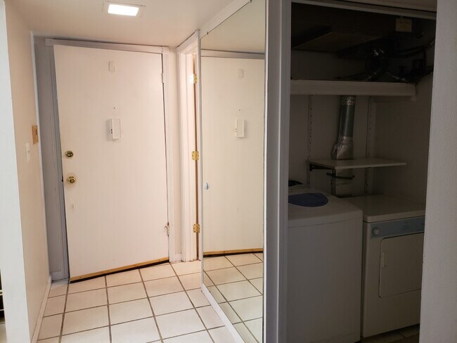 Foto del edificio - 509 E University Dr