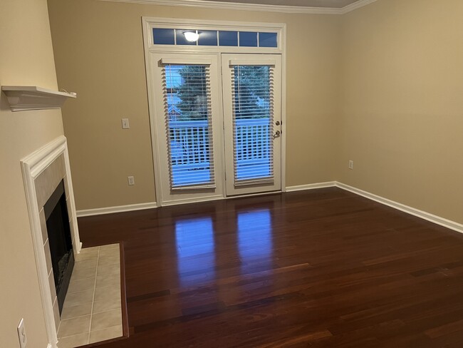 Living room, hardwood flooring LR, Kit, DR, halls. - 45 Sycamore Ave