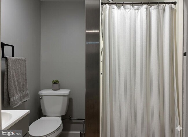 Foto del edificio - 114 N 3rd St