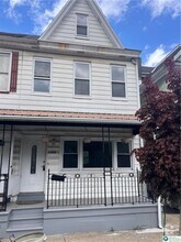Building Photo - 1239 Lehigh St
