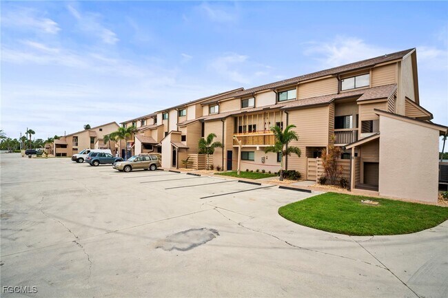 Foto del edificio - 894 Buttonwood Dr