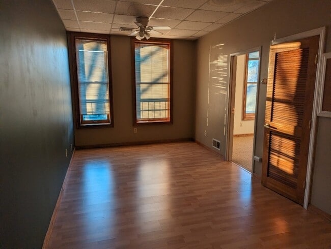 Building Photo - 49 Main St