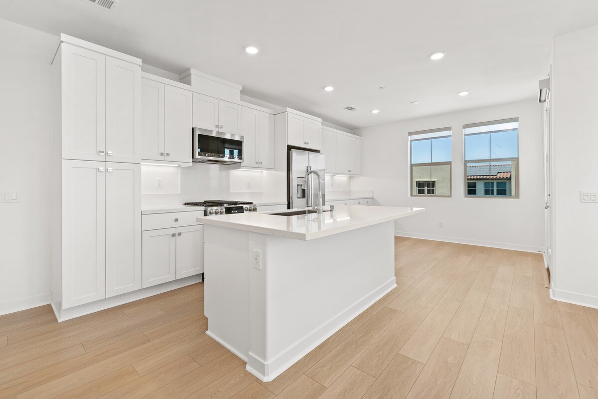 1200 Lasso Way Unit 301, Mission Viejo, CA 92694 Condo for Rent in