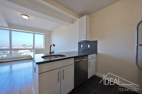 Building Photo - 683 4th Avenue #5BR