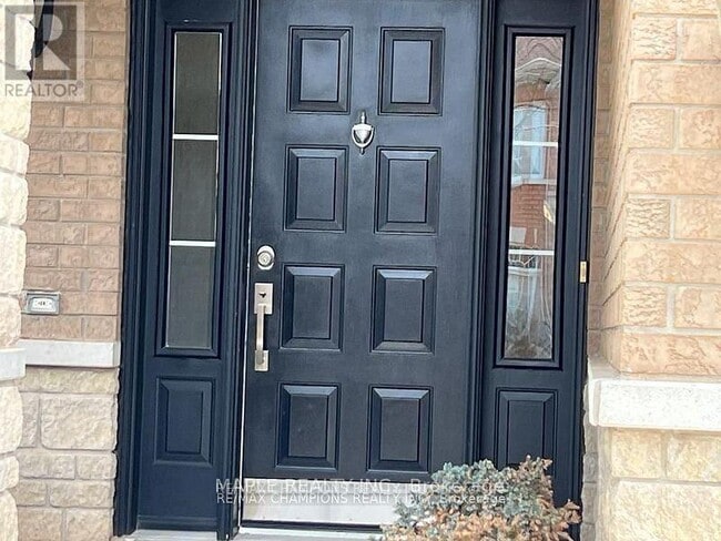 Photo du bâtiment - 2383 Hilda Dr