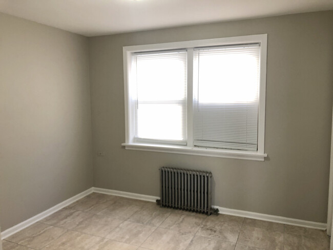 Building Photo - 434 Elmwood Ave