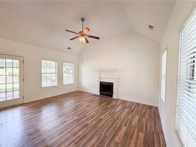 Building Photo - 3912 McGuire Way