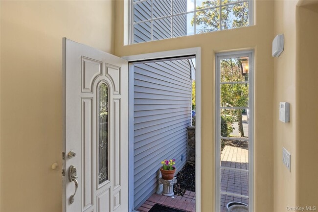 Building Photo - 169 Hamlet Dr