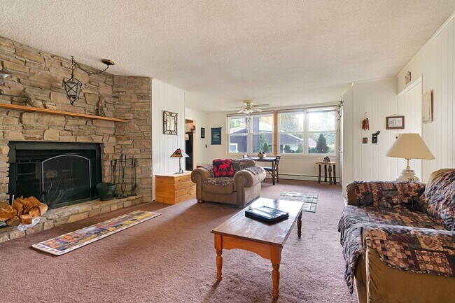 Building Photo - 1 High Pines Terrace