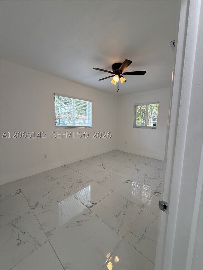 Building Photo - 3177 SW 27th St
