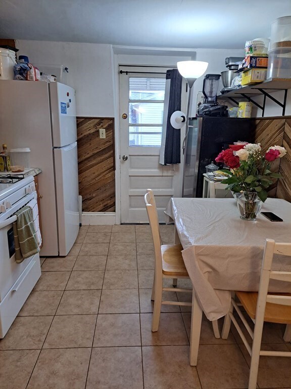 Building Photo - 23 Kingsbury St