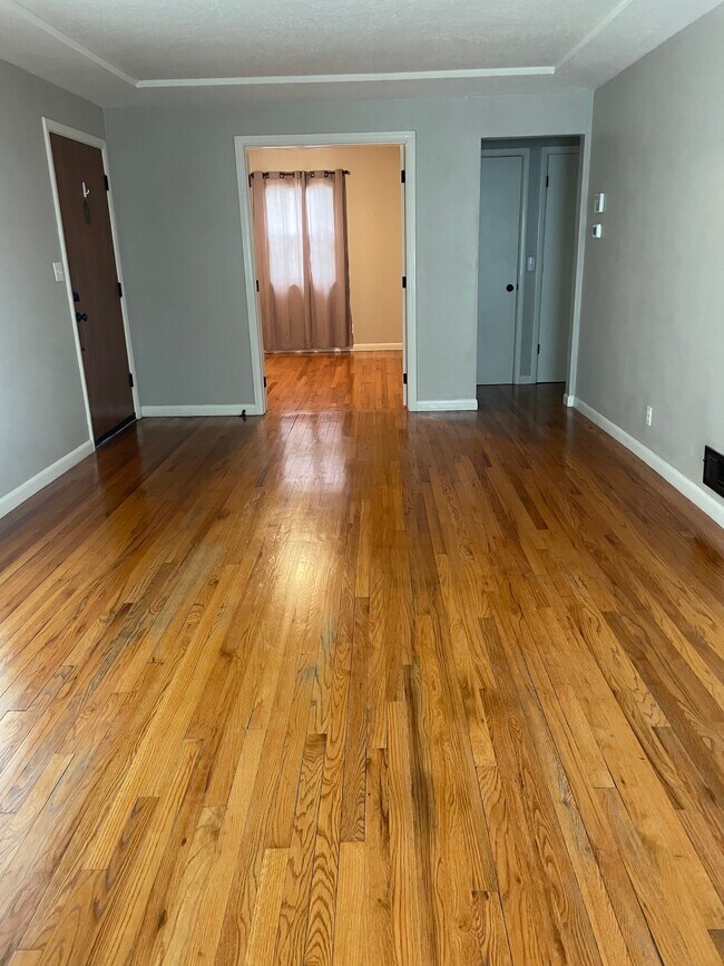 Foto del edificio - 3355 NE 84th Ave