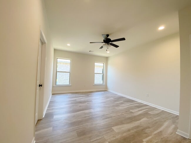 Building Photo - 8326 Rocky Trail Ave