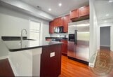 Foto principal - 7363 N Ashland Blvd