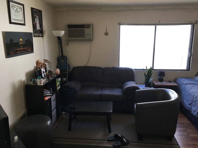 Building Photo - 22 N Franklin St