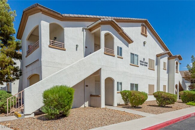 Building Photo - 5655 E Sahara Ave