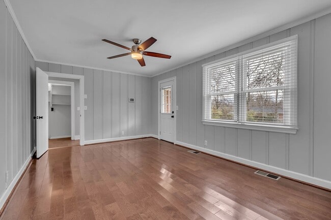 Building Photo - 549 Elysian Fields Rd