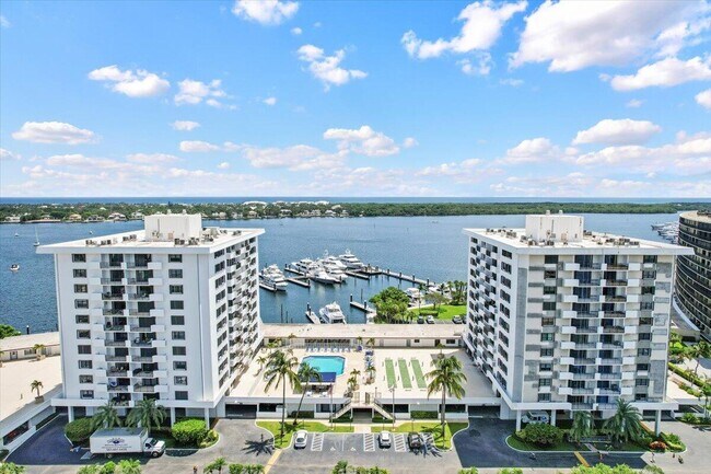 Foto del edificio - 1200 Marine Way