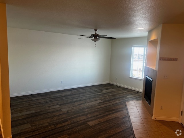 Building Photo - 2445 Cutters Cir