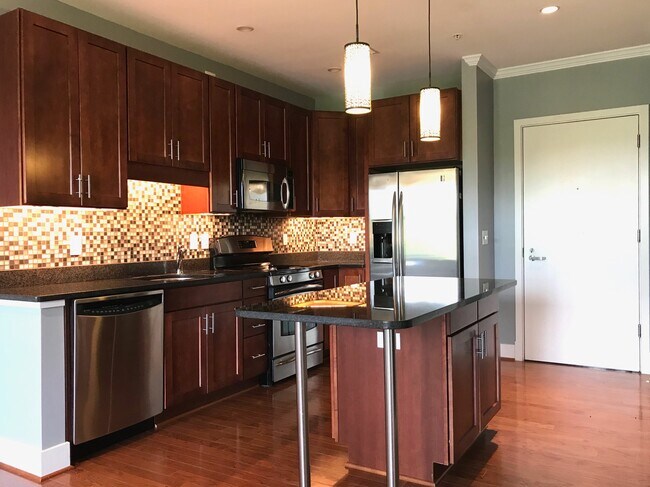 Empty Kitchen - 1800 Wilson Blvd