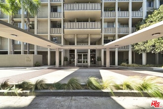 Building Photo - 4455 Los Feliz Blvd