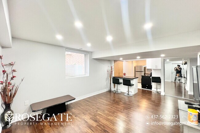 Building Photo - Spacious 2-Bedroom, 2-Bathroom Apartment i...