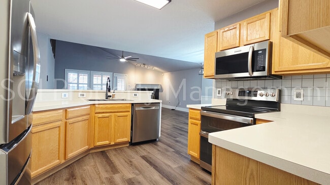 Building Photo - 5004 Evergreen Dr