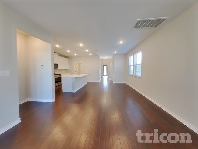 Building Photo - 142 Yellowbark St