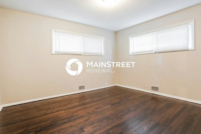 Foto del edificio - 7810 E 113th St