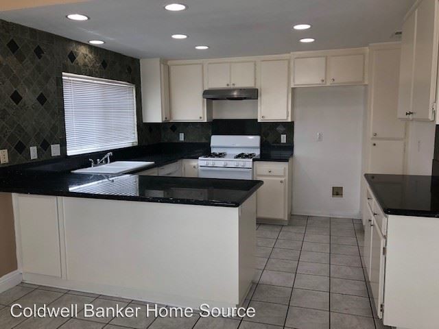 Foto del edificio - 3 br, 2 bath House - 10393 7th Ave.