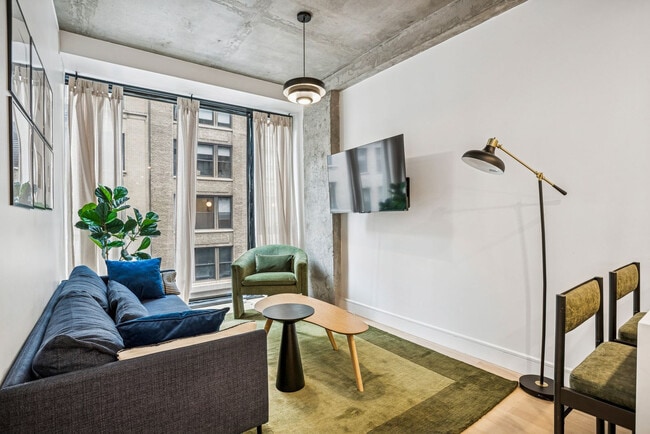 Building Photo - 132 W 26th St