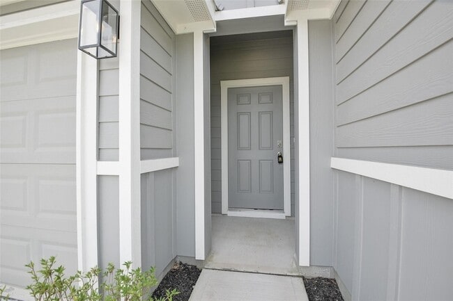 Building Photo - 14719 Evergreen Orchards Ln