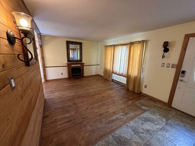 Foto del edificio - 7221 Hillview Dr