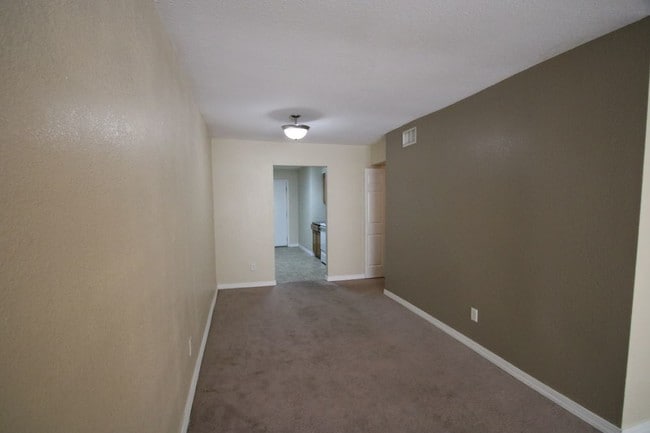 Building Photo - 6030 Alpine Cir