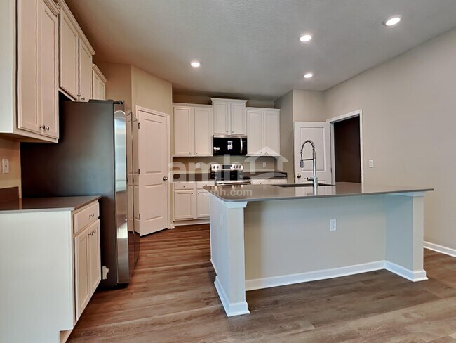 Foto del edificio - 64 Spruce Point