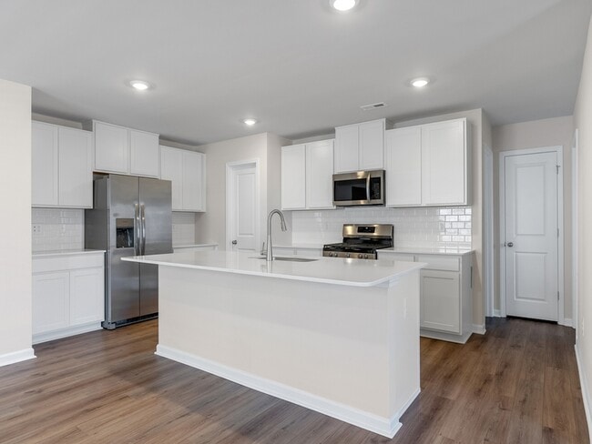 Photo - 140 Clairvale Ct House