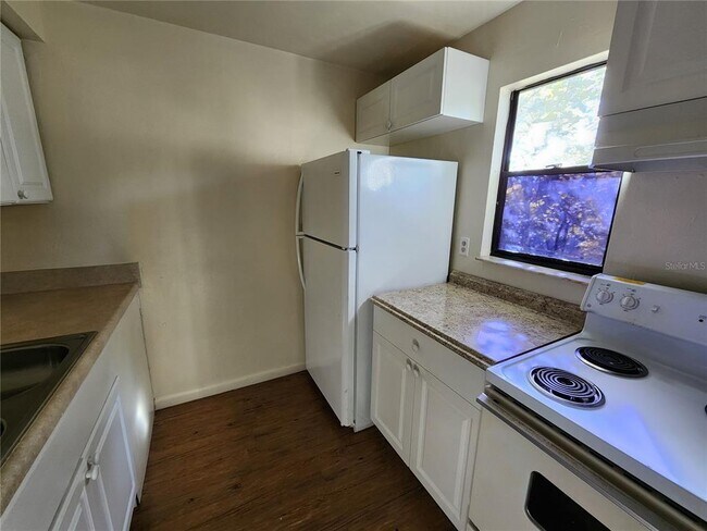 Foto del edificio - 701 SW 67th Terrace