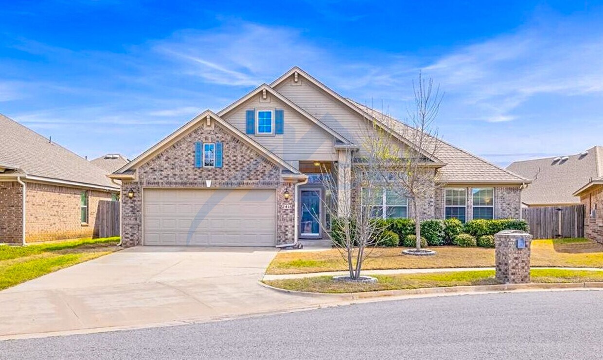 Primary Photo - Newly Available in SW OKC!