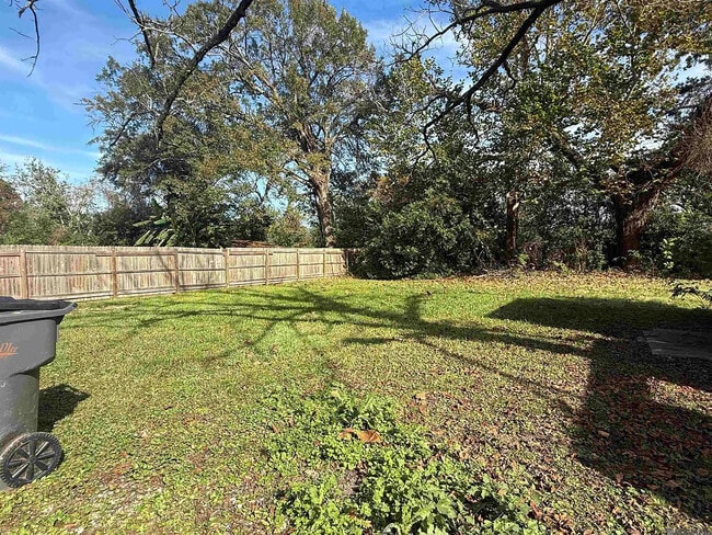 Building Photo - 108 St Jude St