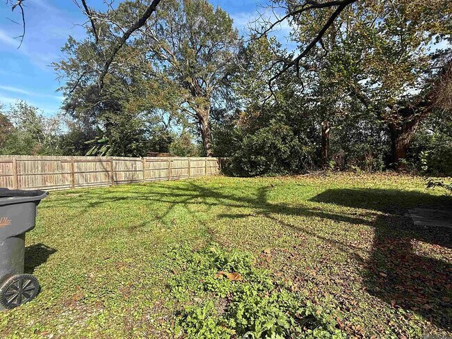 Foto del edificio - 108 St Jude St